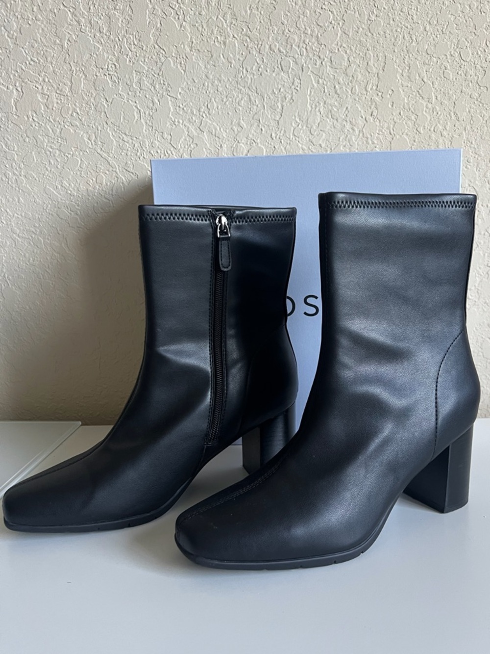 AEROSOLES Black Leather Square Toe Block Heel Ankle Boots